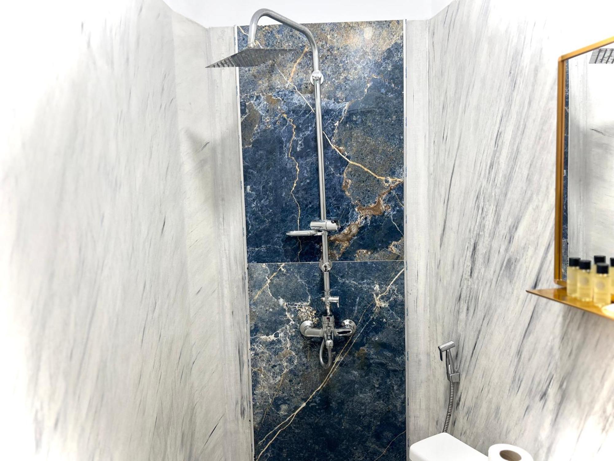 Tirana Square Hotel Экстерьер фото