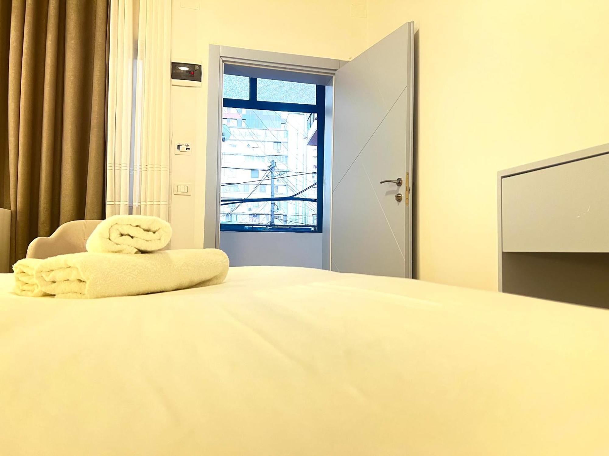 Tirana Square Hotel Экстерьер фото