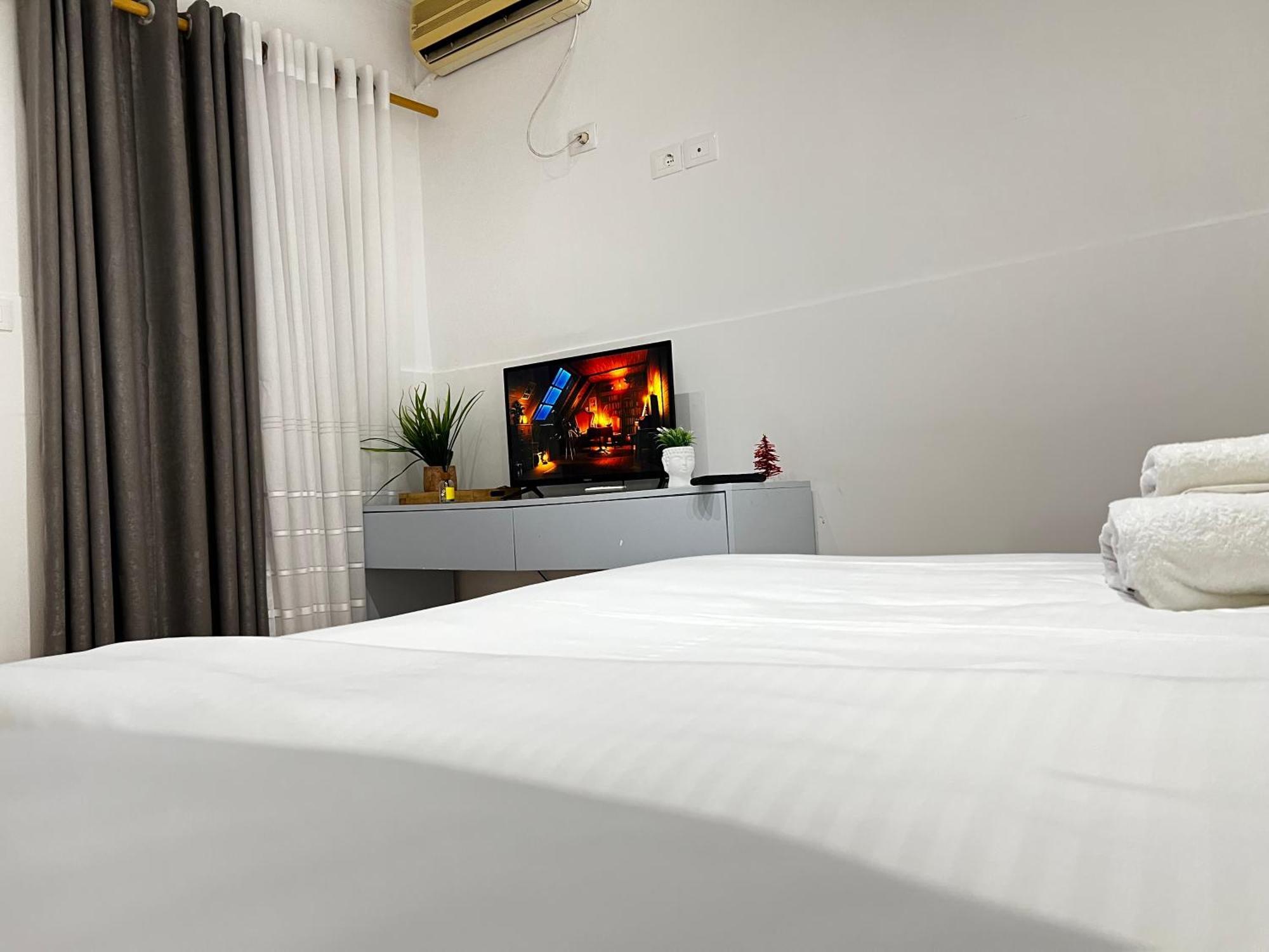 Tirana Square Hotel Экстерьер фото