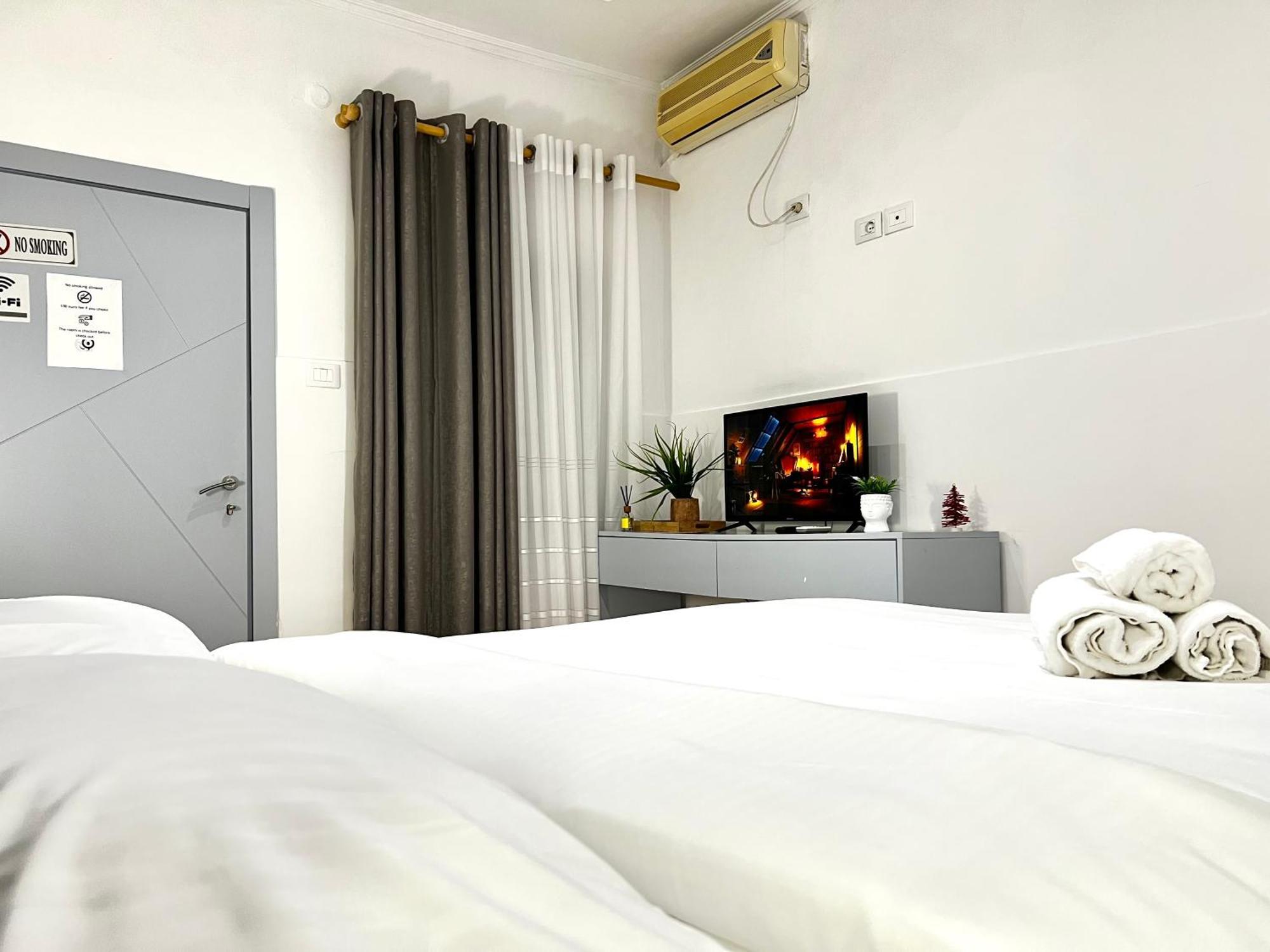 Tirana Square Hotel Экстерьер фото